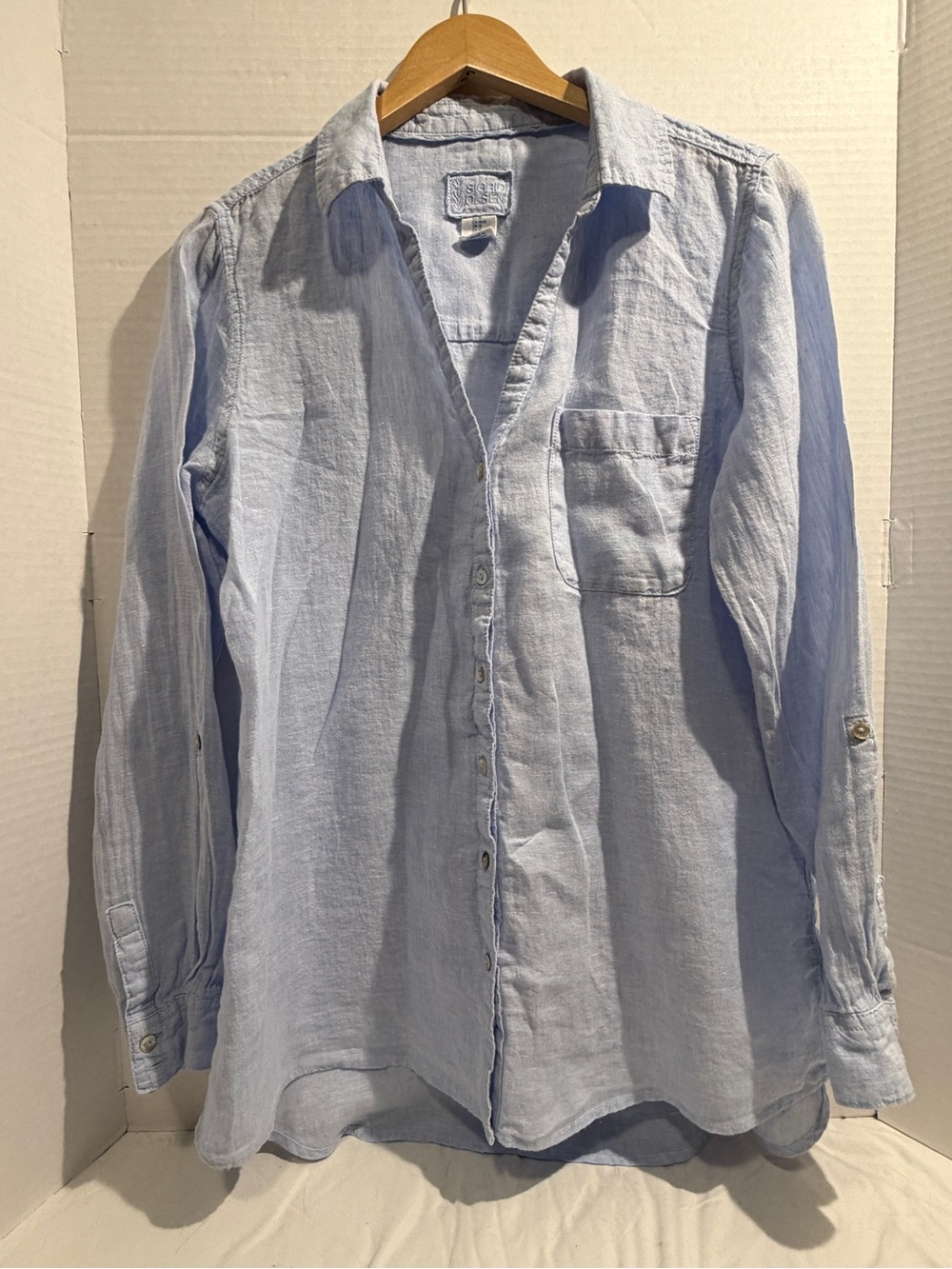 Light Blue Button-Up Linen Shirt - M